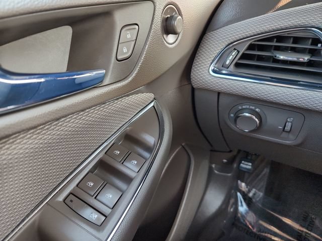 Used 2017 Chevrolet Cruze LT w/ Convenience Package FWD image 35