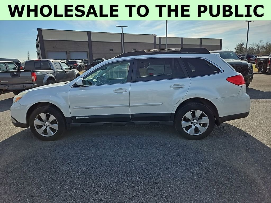 Used 2011 Subaru Outback 2.5i Limited image 4