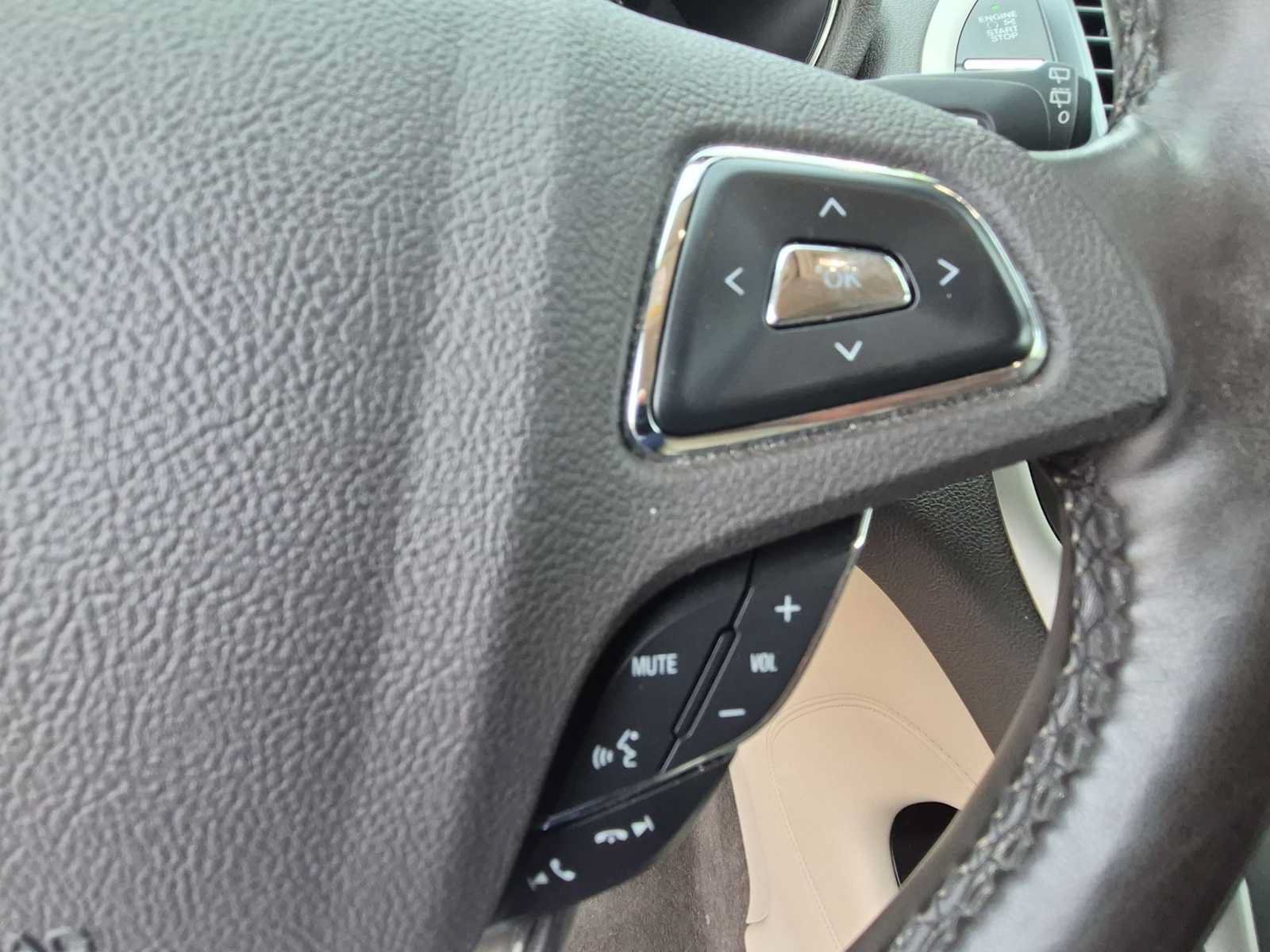 Used 2017 Lincoln MKC Select w/ Select Plus Package AWD/4WD image 24