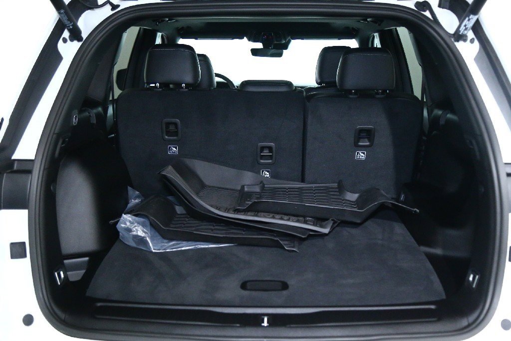 Used 2025 Jeep Grand Cherokee Altitude image 30