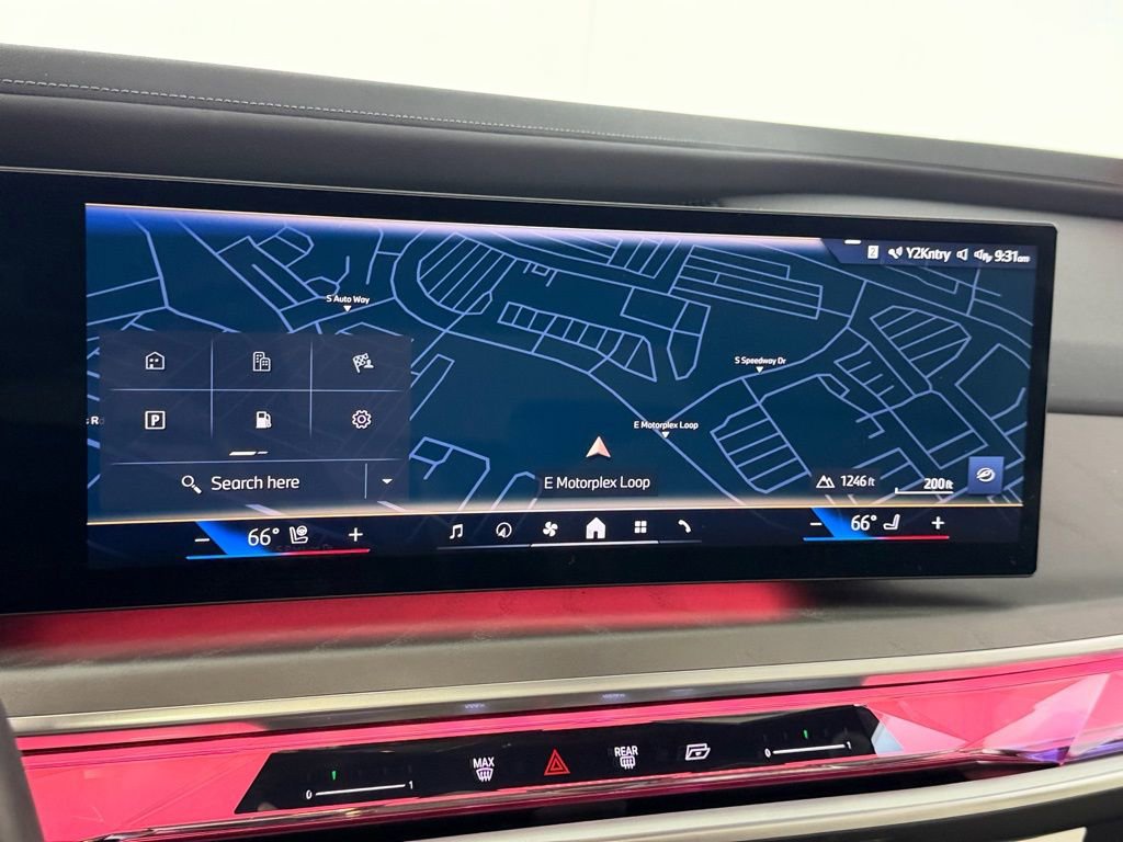 Used 2023 BMW 740i w/ Executive Package image 19