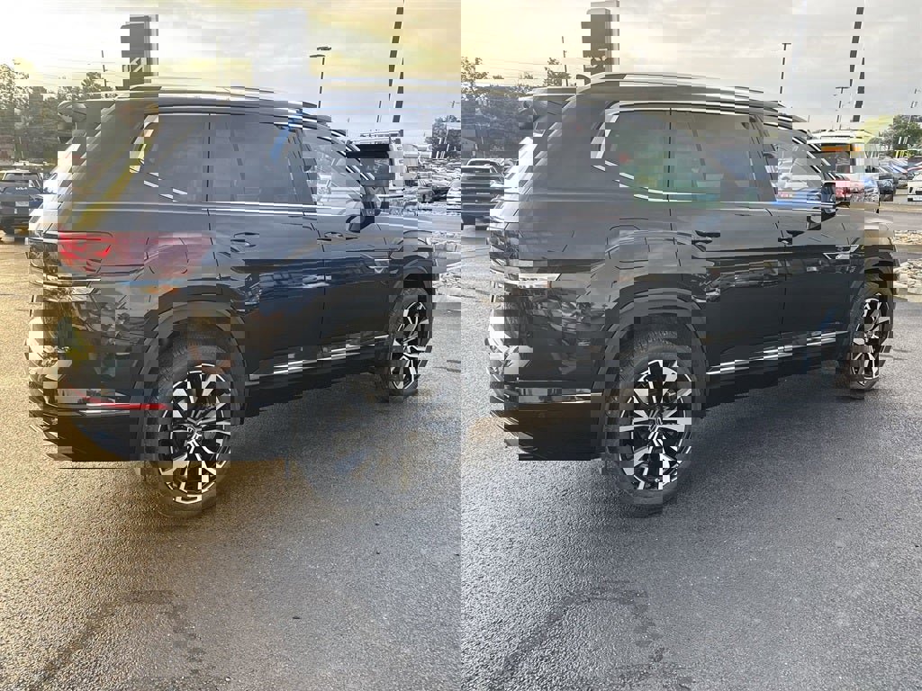 New 2026 Volkswagen Atlas SEL Premium R-Line image 4