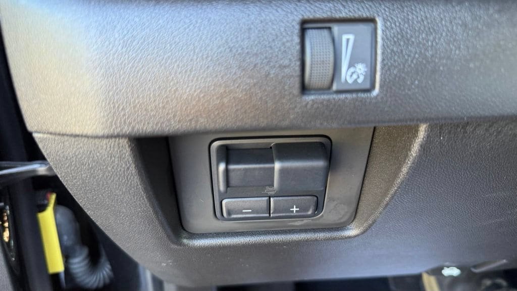Used 2024 Chevrolet Colorado Trail Boss w/ Advanced Trailering Package AWD/4WD image 16