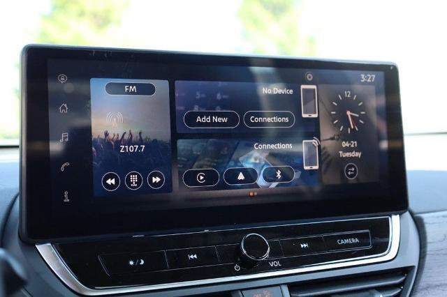 Used 2025 Nissan Altima 2.5 SV w/ SV Premium Package FWD image 12