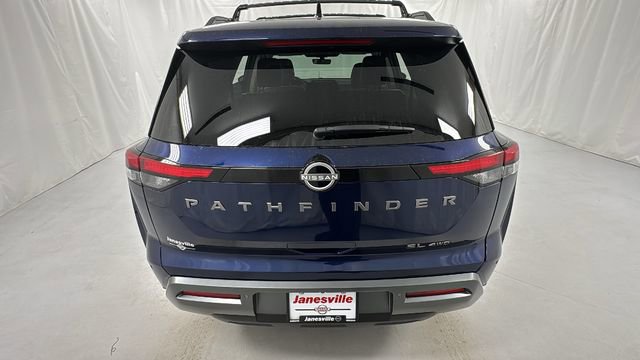 New 2026 Nissan Pathfinder SL image 4
