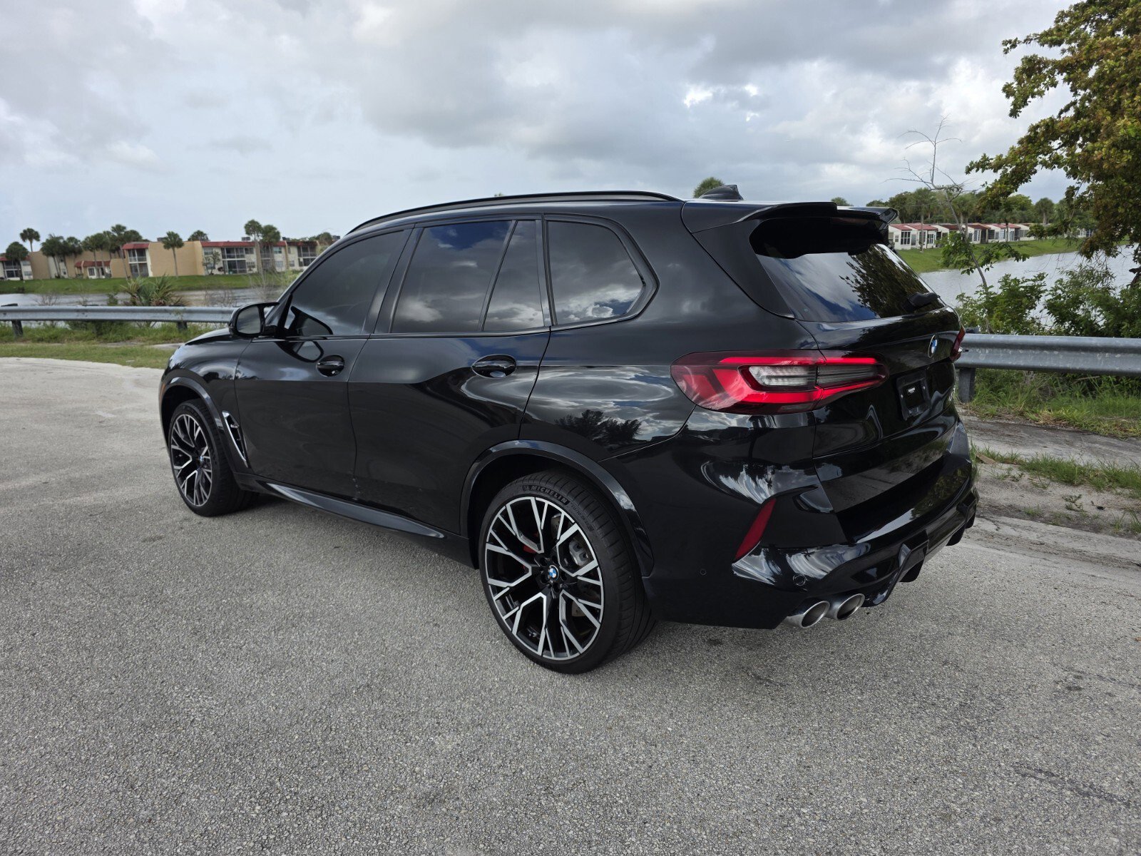 Used 2022 BMW X5 M w/ Executive Package AWD/4WD video 2