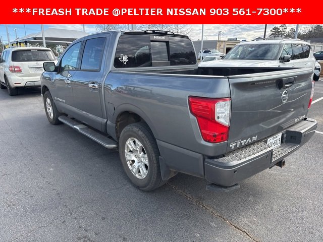 Used 2018 Nissan Titan SV w/ SV Convenience Package image 5