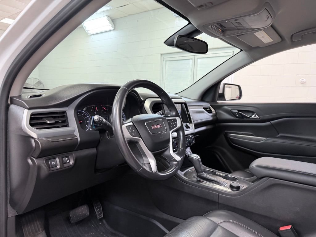Used 2019 GMC Acadia SLT FWD image 16