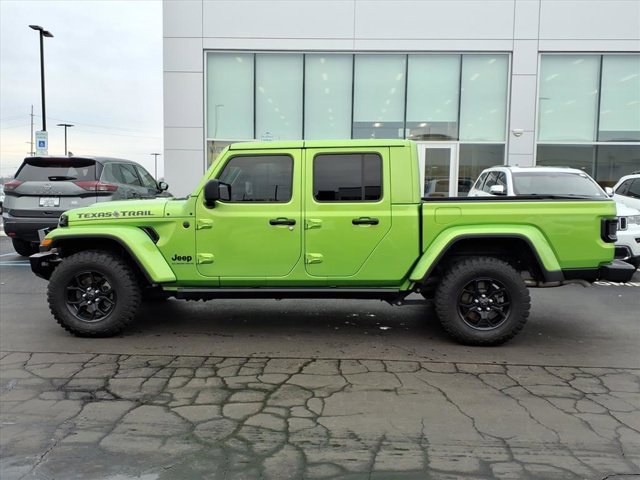 Used 2025 Jeep Gladiator Sport image 4