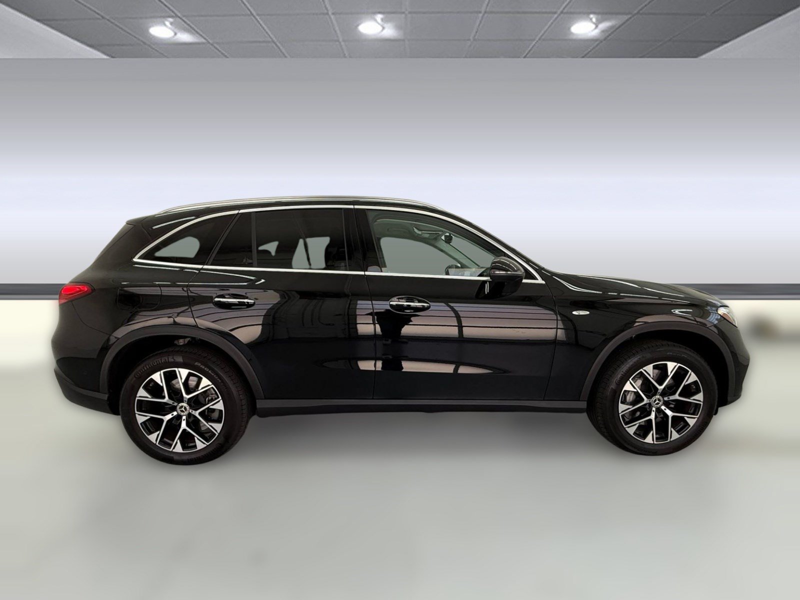 Used 2025 Mercedes-Benz GLC 350e 4MATIC image 7