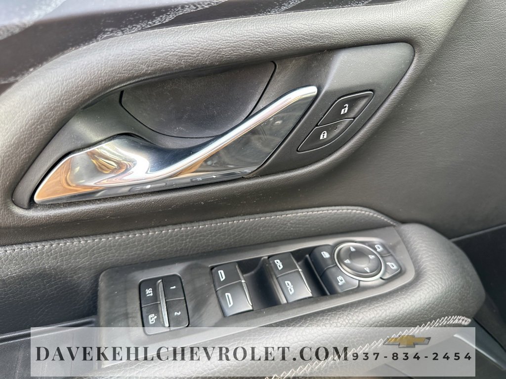 Used 2021 GMC Yukon XL Denali w/ Denali Premium Package image 10