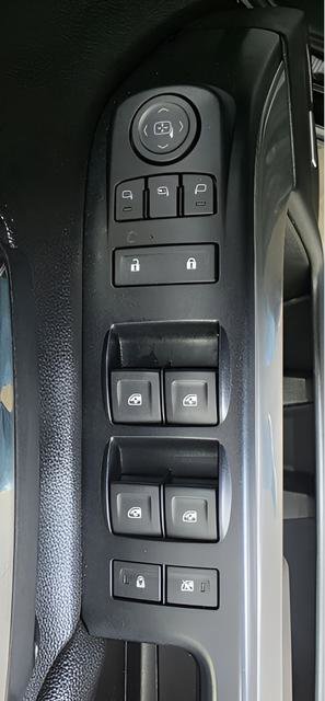 Used 2017 Chevrolet Silverado 1500 LTZ Z71 w/ LTZ Plus Package AWD/4WD image 13