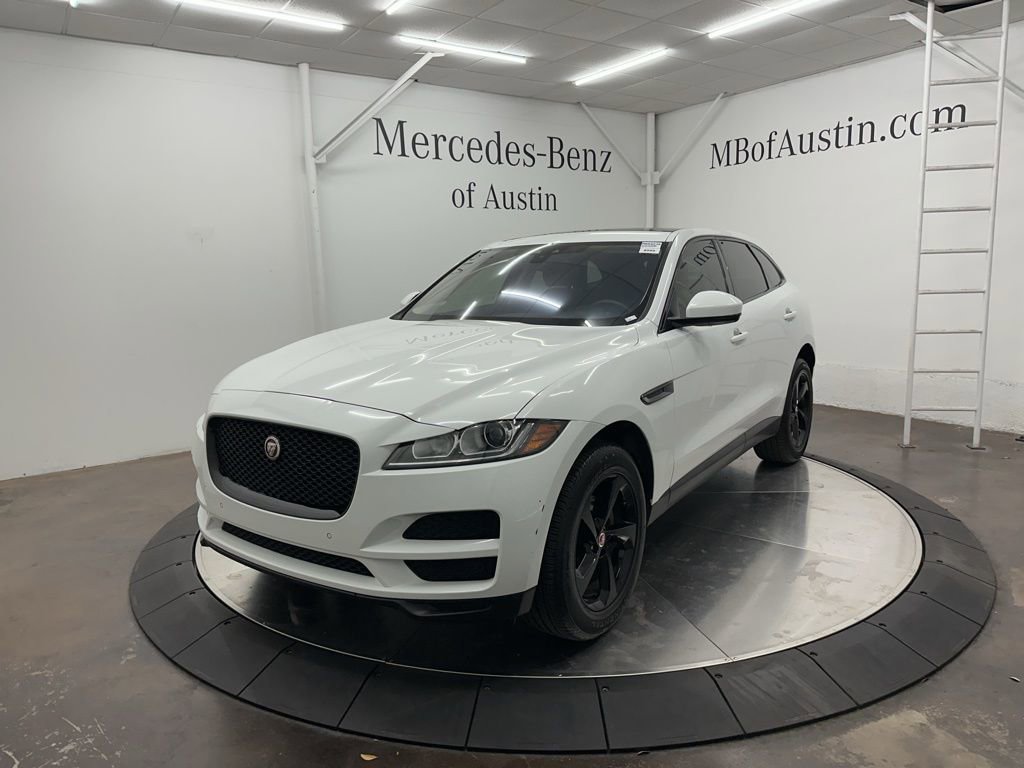 Used 2020 Jaguar F-PACE Premium image 3