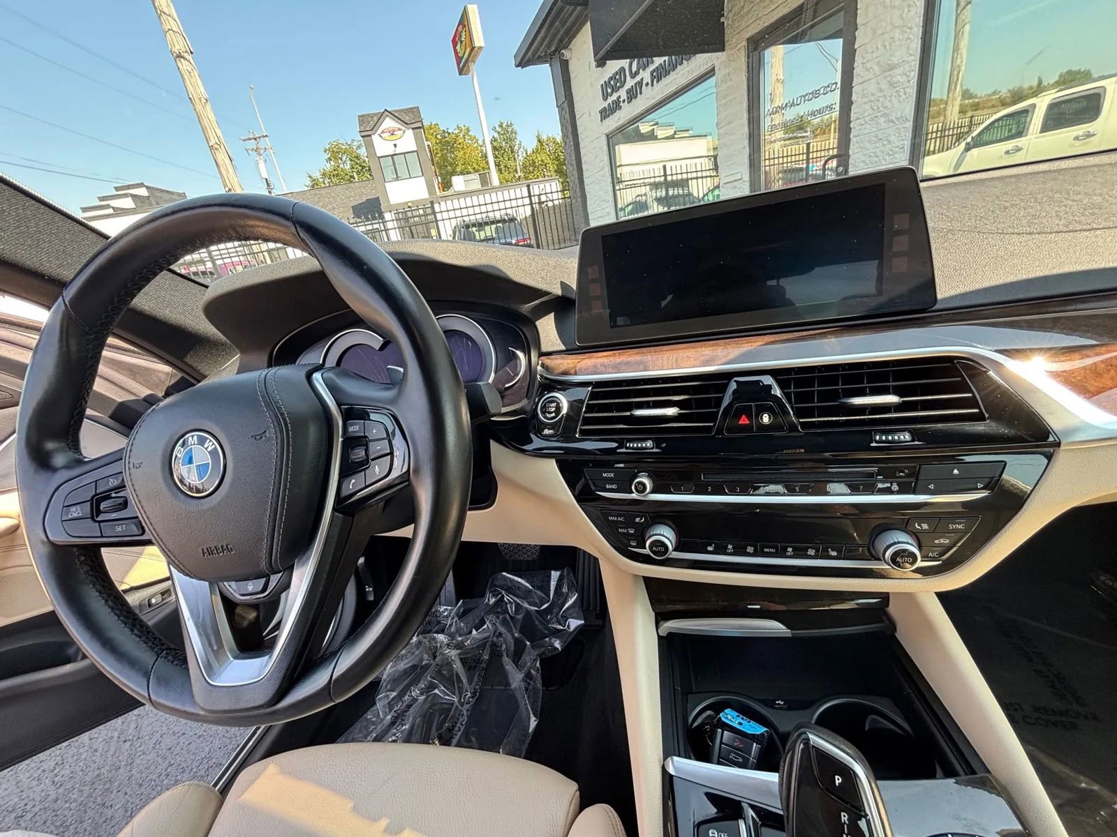 Used 2018 BMW 540i xDrive image 24