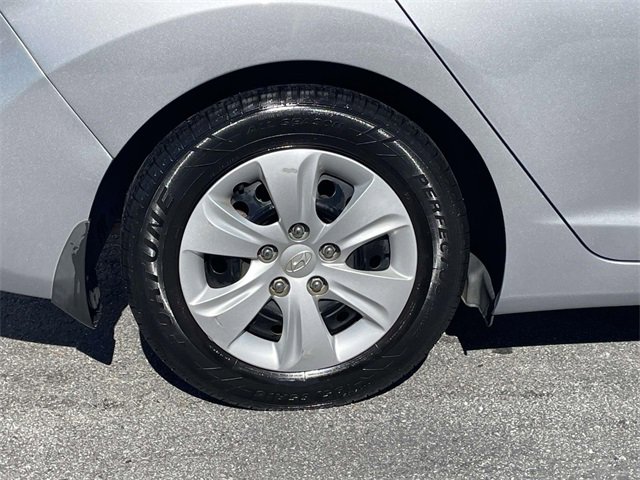 Used 2016 Hyundai Elantra SE image 7