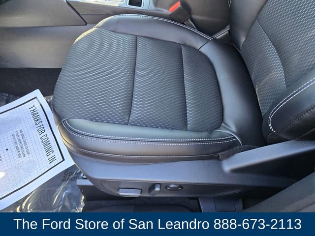 New 2025 Ford Escape SE image 17