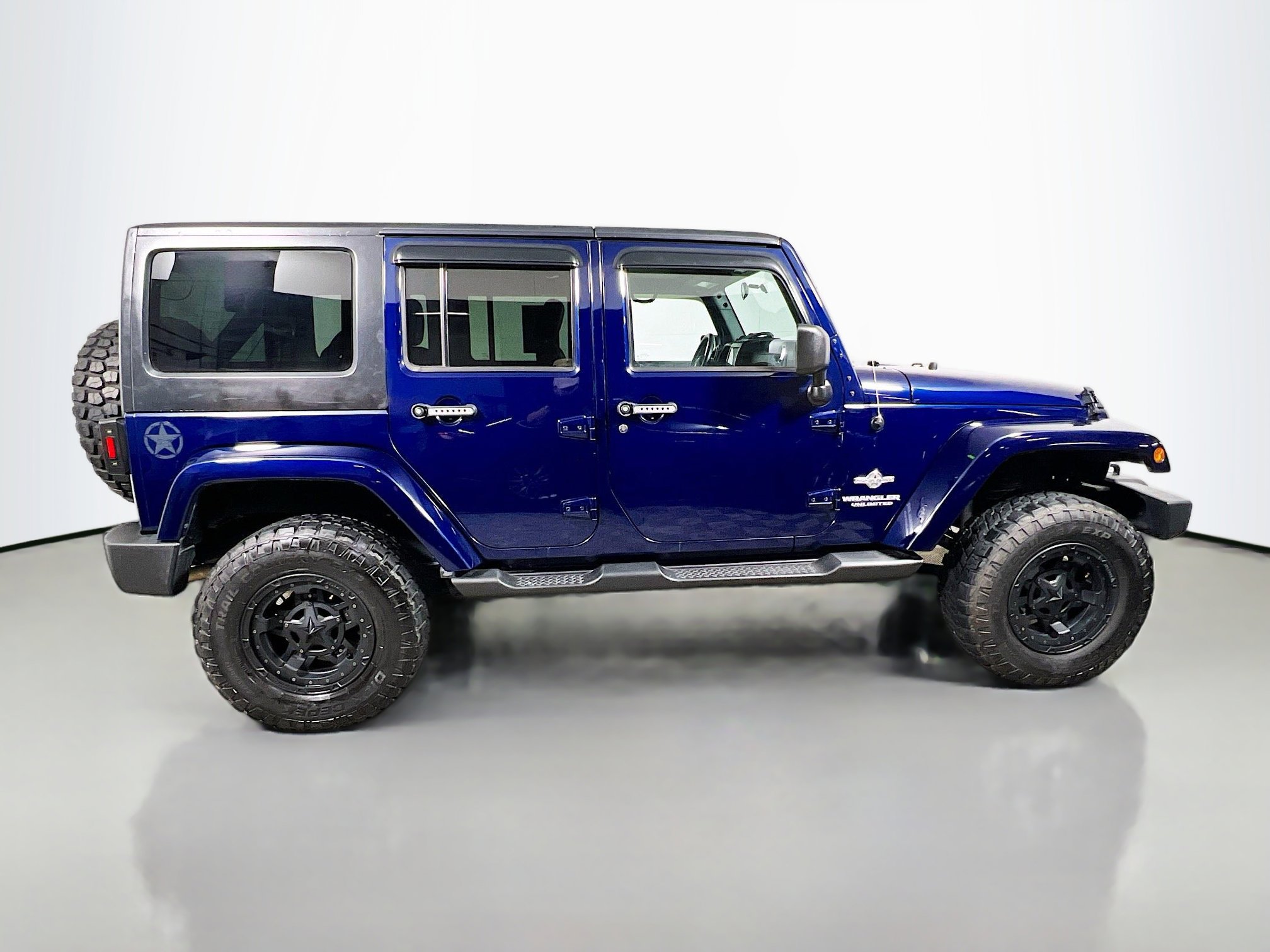 Used 2012 Jeep Wrangler Unlimited Freedom Edition image 3