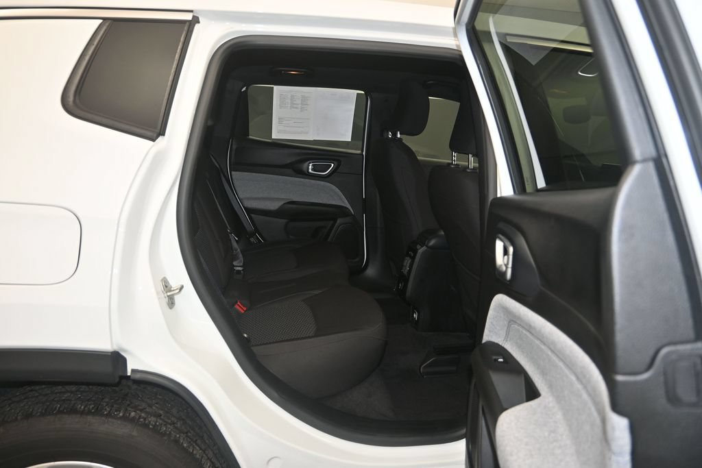 Used 2024 Jeep Compass Sport AWD/4WD image 24