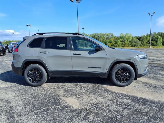 Used 2023 Jeep Cherokee Altitude Lux image 6