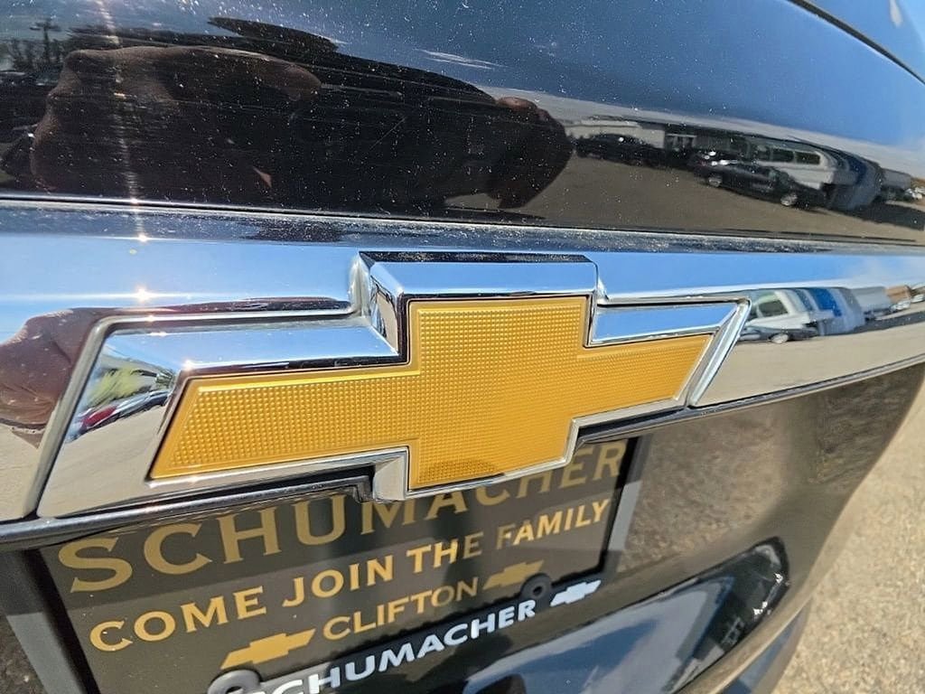 Used 2023 Chevrolet Traverse LT AWD/4WD image 37