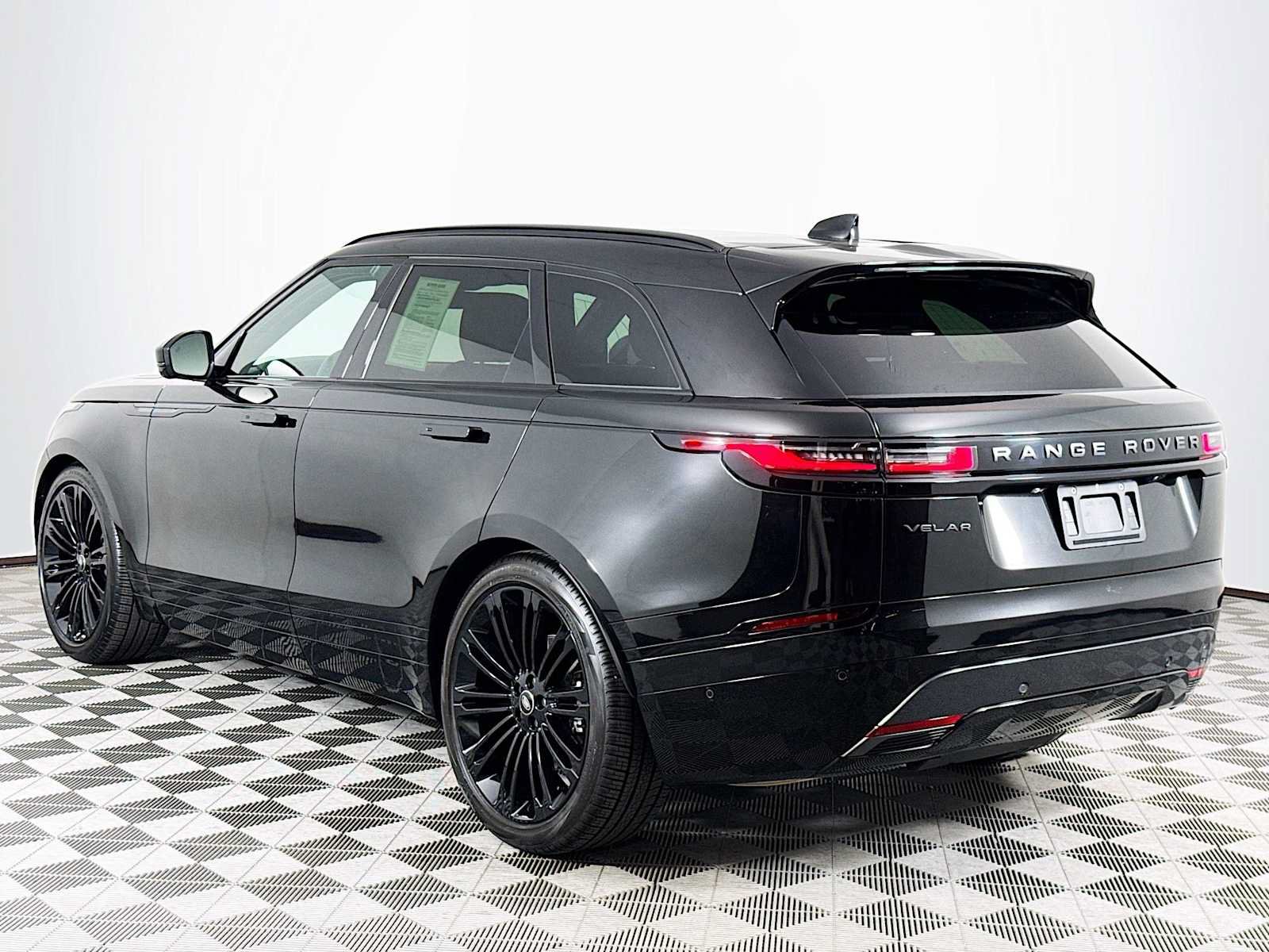 Used 2026 Land Rover Range Rover Velar Dynamic SE AWD/4WD image 7
