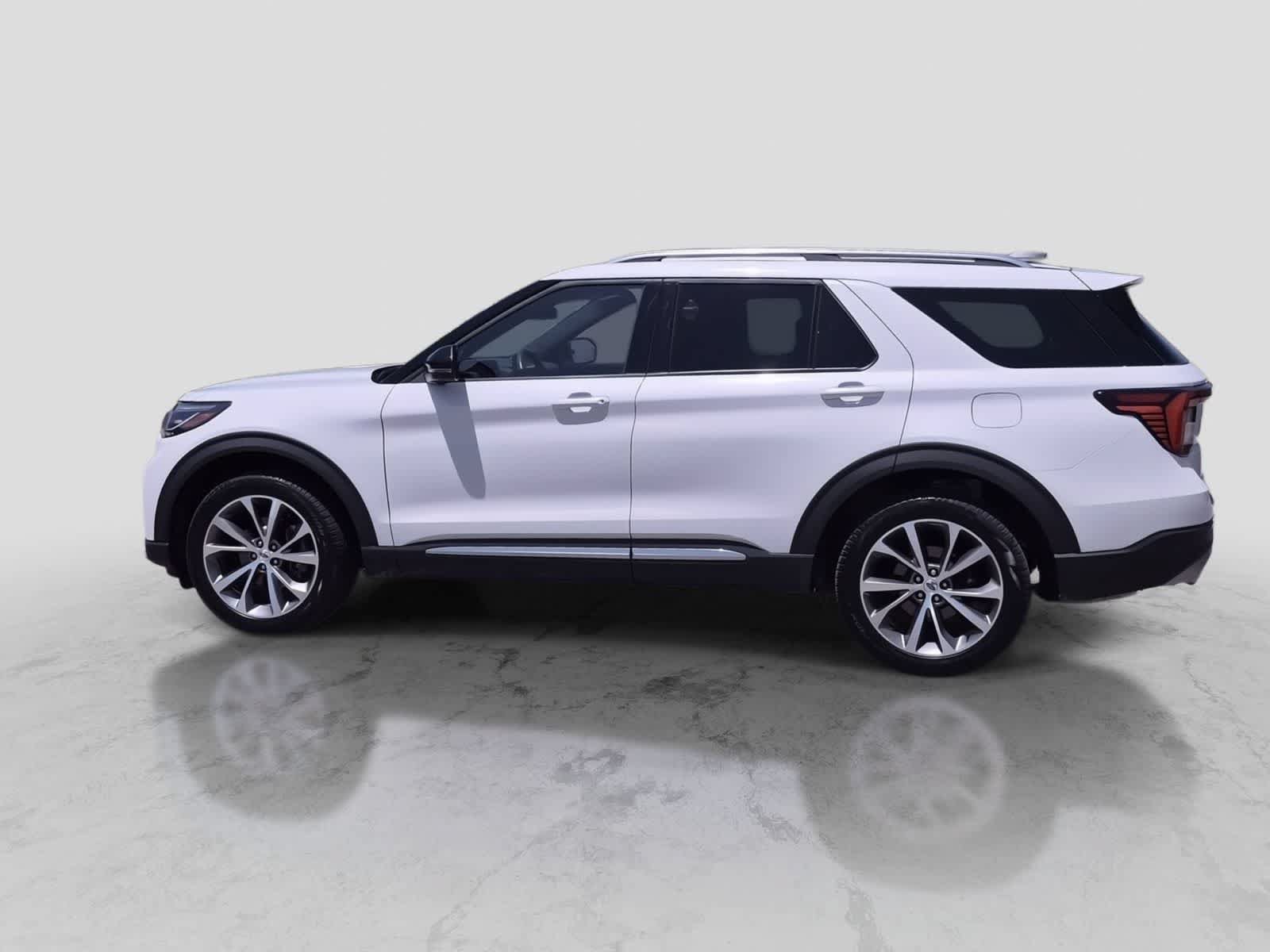 Used 2025 Ford Explorer Platinum w/ Ultimate Package AWD/4WD image 5