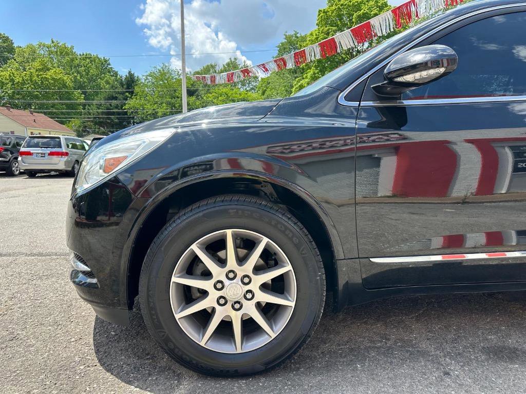 Used 2017 Buick Enclave Leather FWD image 10