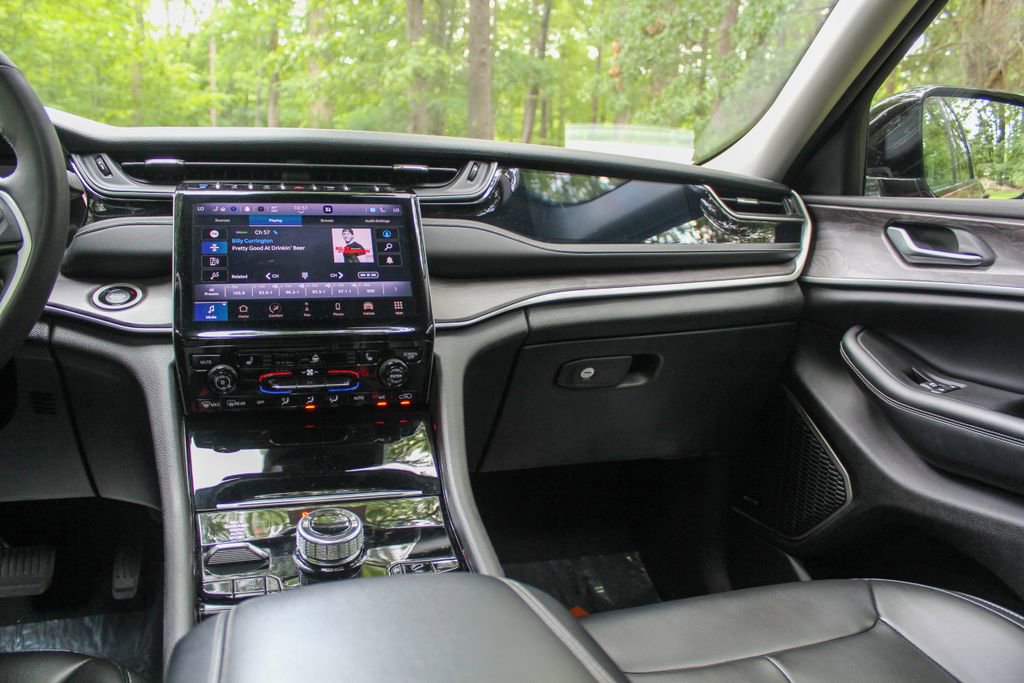 Used 2023 Jeep Grand Cherokee 4WD 4xe image 22