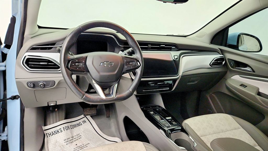 Used 2023 Chevrolet Bolt EUV Premier w/ Sun & Sound Package FWD image 13