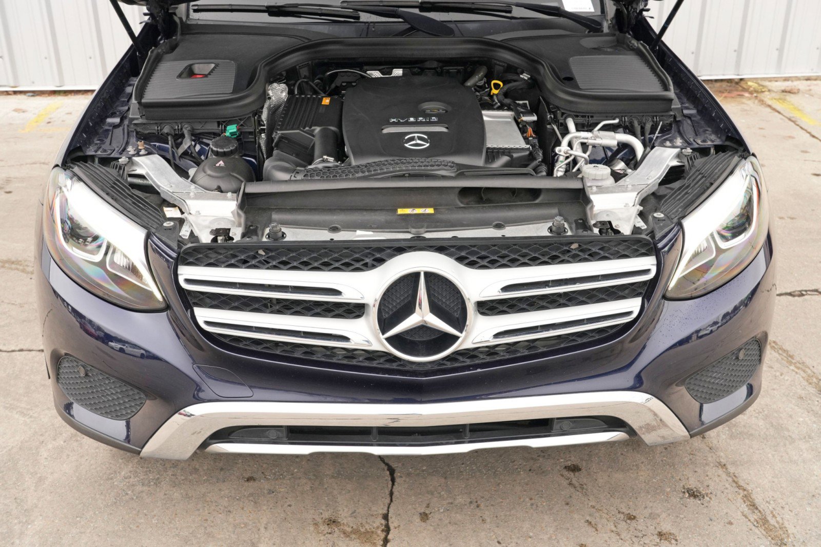 Used 2019 Mercedes-Benz GLC 350e 4MATIC w/ Premium Package image 7