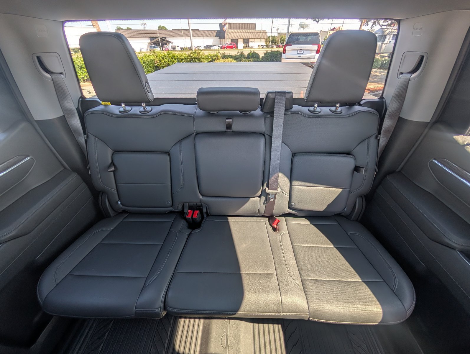 Used 2024 Chevrolet Silverado 1500 LTZ AWD/4WD image 29