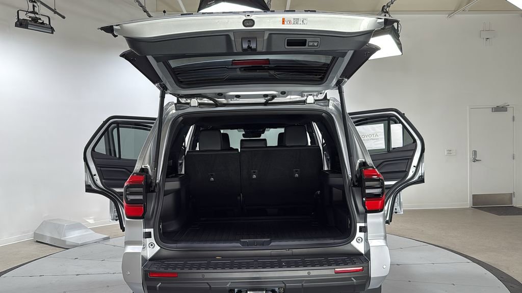 Used 2025 Toyota 4Runner TRD Off-Road Premium image 18