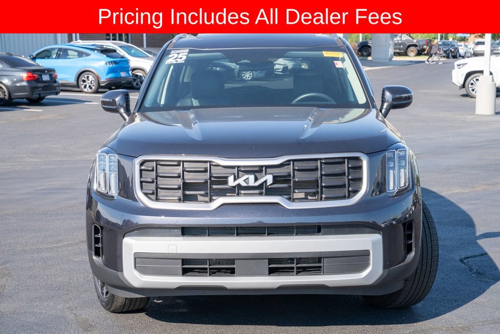 Used 2025 Kia Telluride S FWD image 2