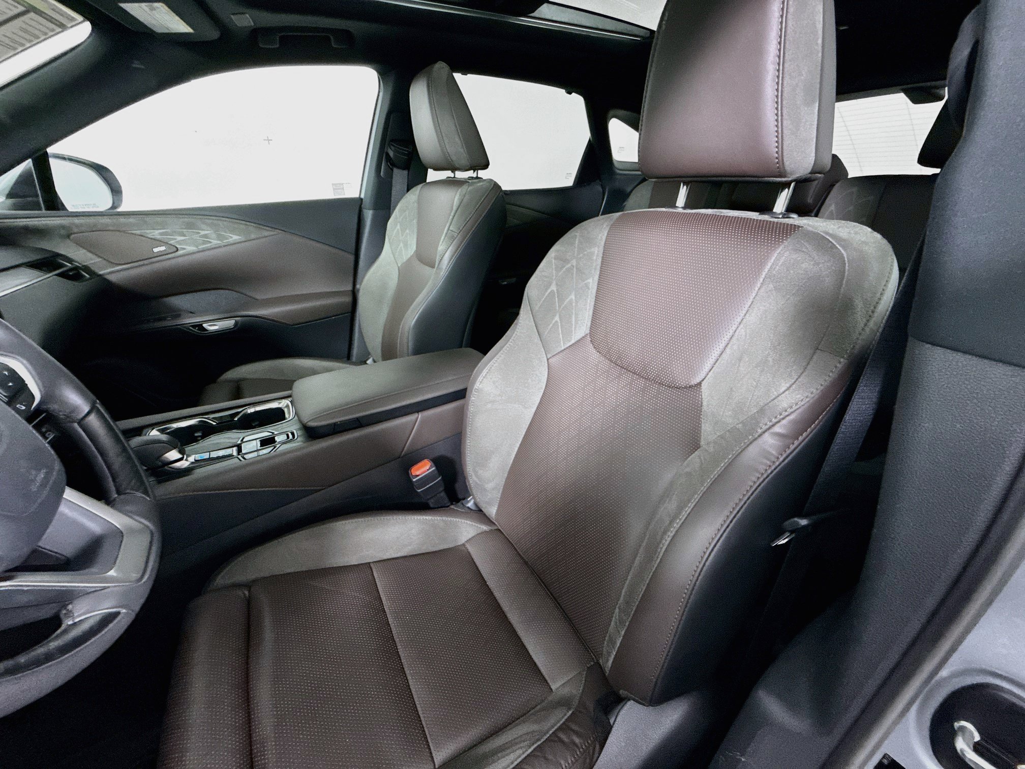Certified 2025 Lexus RX 350 w/ Convenience Package AWD/4WD image 11
