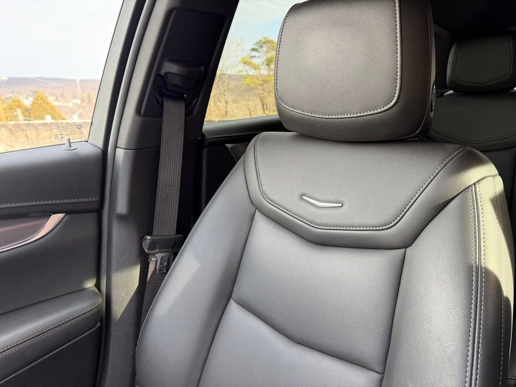 Used 2023 Cadillac XT5 Luxury image 21
