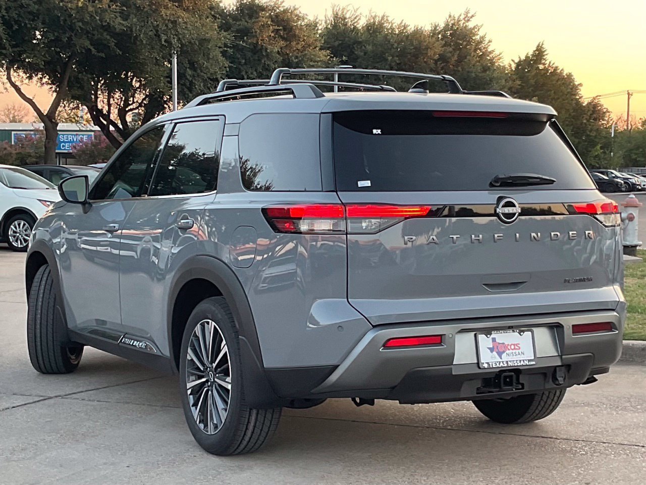 New 2026 Nissan Pathfinder Platinum FWD image 6