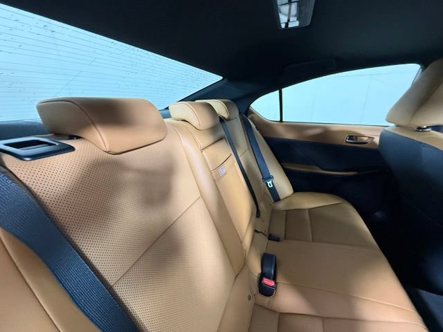 Used 2025 Lexus IS 350 F Sport RWD image 27