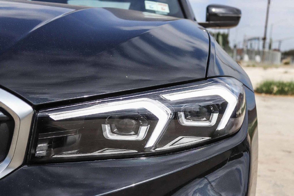 Used 2026 BMW 330i Sedan RWD image 9