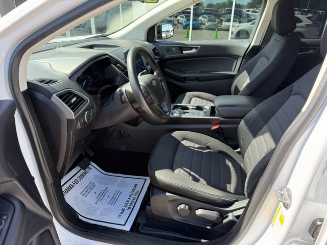 Used 2022 Ford Edge SE w/ Black Appearance Package image 13