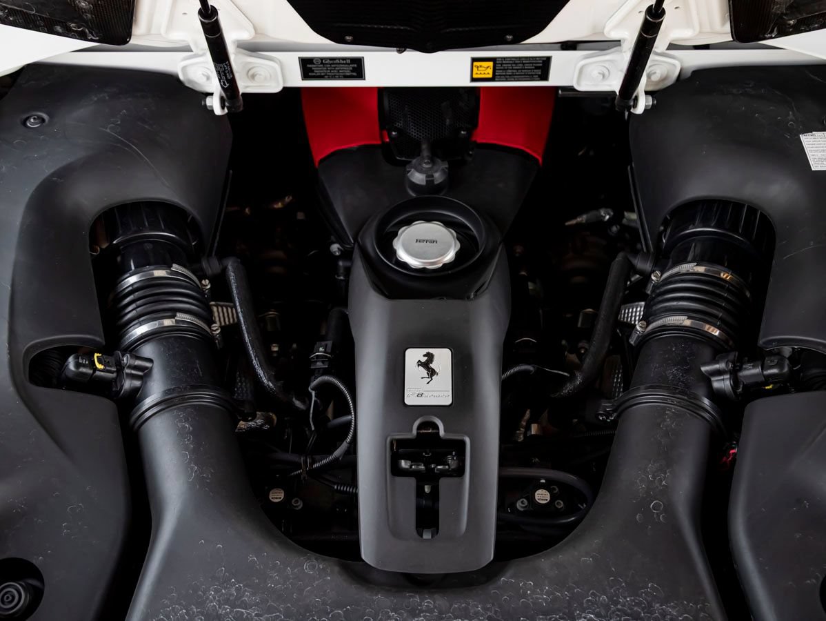 Used 2022 Ferrari F8 Tributo RWD image 32