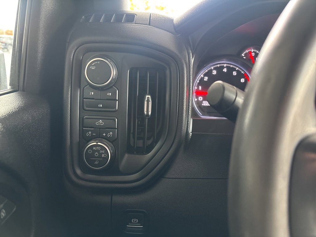 Used 2020 Chevrolet Silverado 2500 Custom w/ Custom Value Package image 14