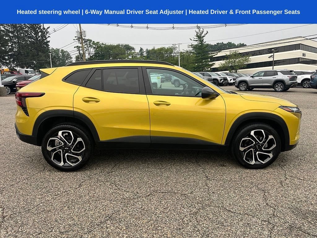 Certified 2024 Chevrolet Trax RS w/ Sunroof Package FWD image 8