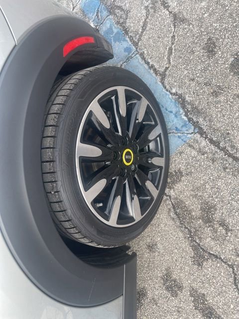 Used 2024 MINI Cooper SE image 24