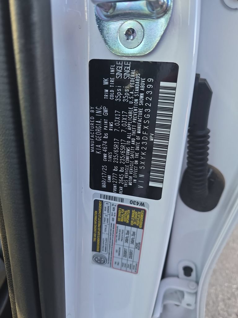 Used 2025 Kia Sportage LX FWD image 27