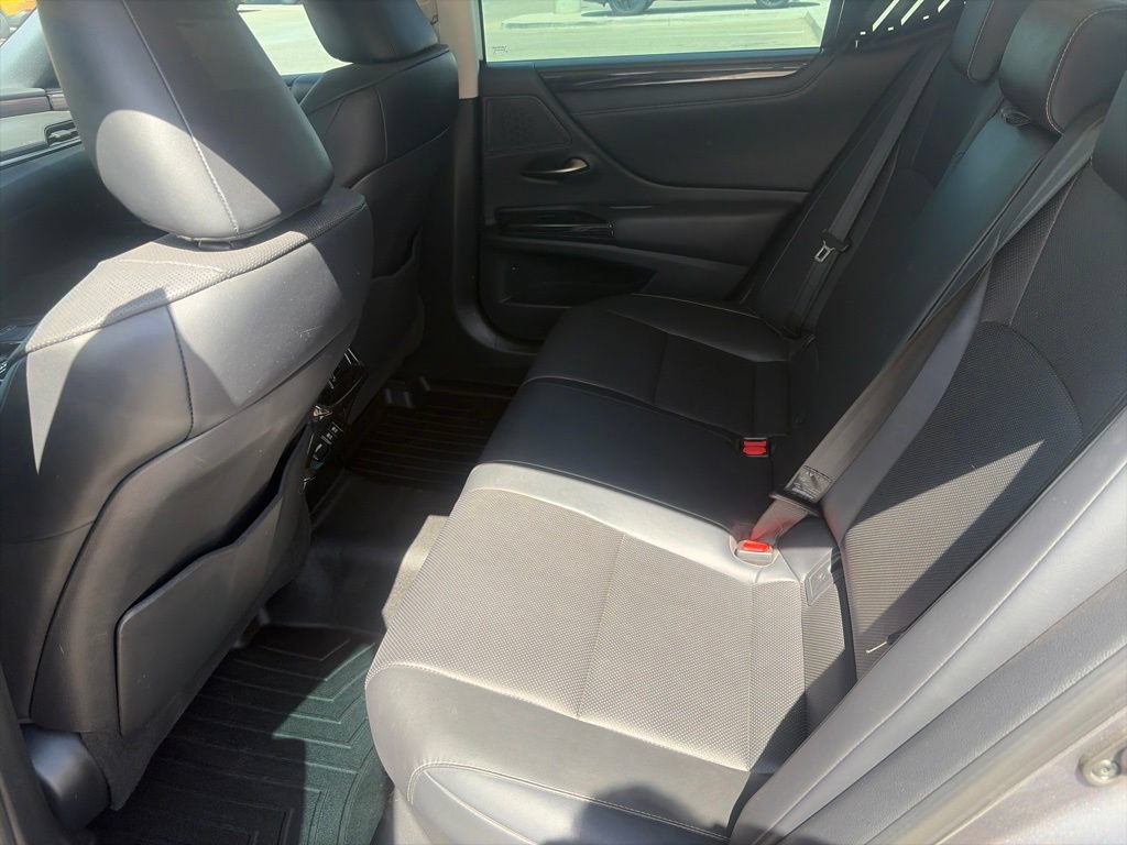 Used 2019 Lexus ES 300h w/ Premium Package FWD image 20