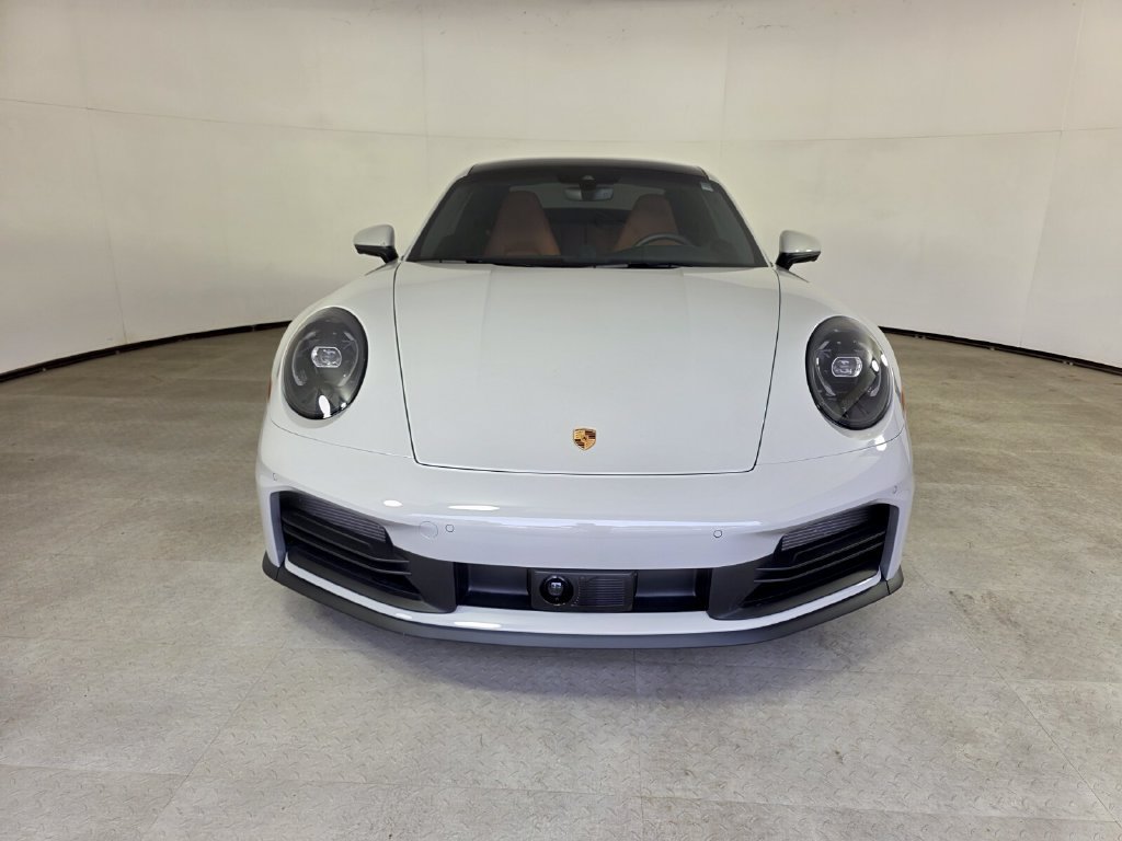 Used 2025 Porsche 911 Carrera RWD image 2