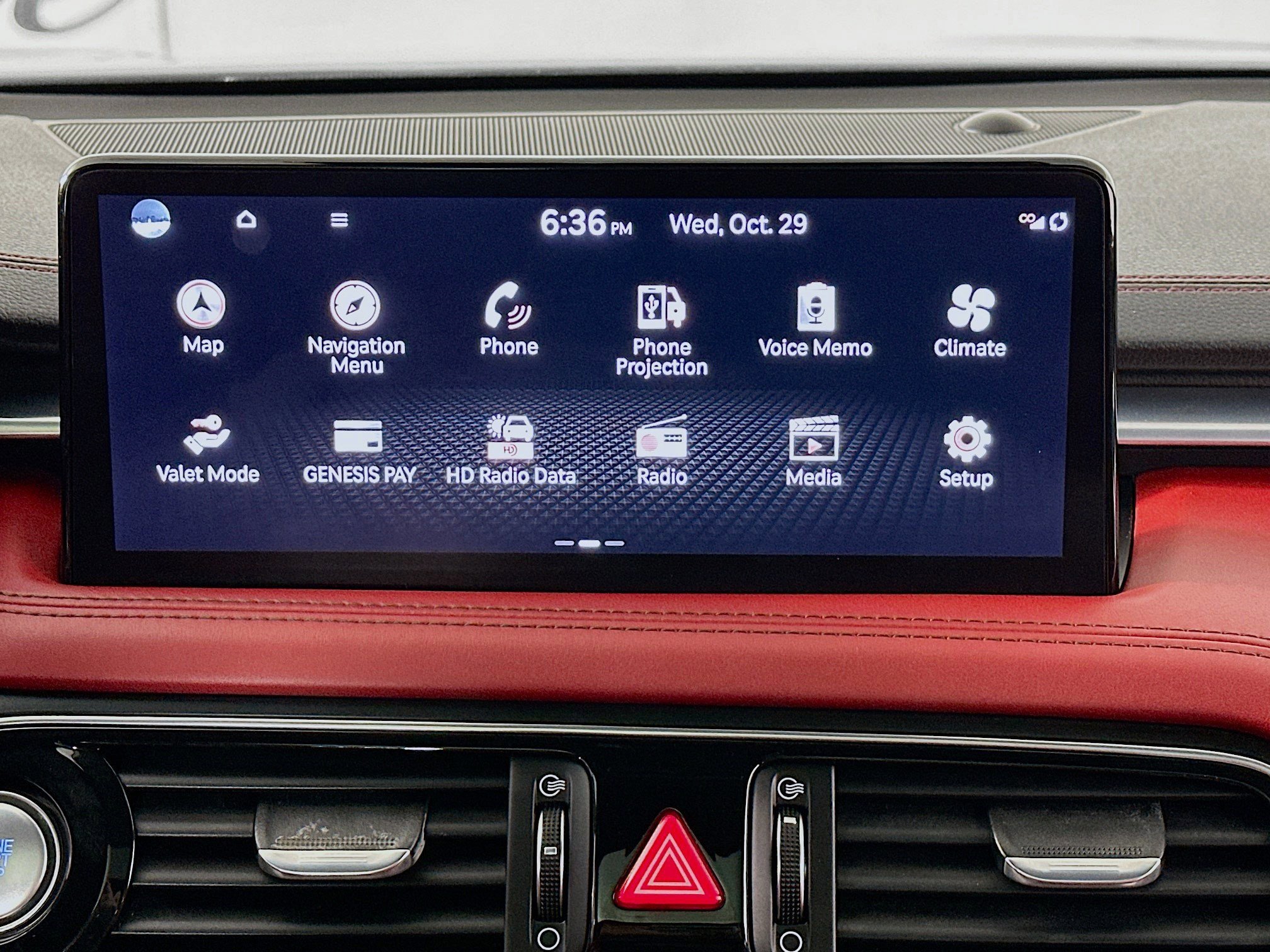 Used 2023 Genesis G70 2.0T w/ Sport Prestige Package image 12