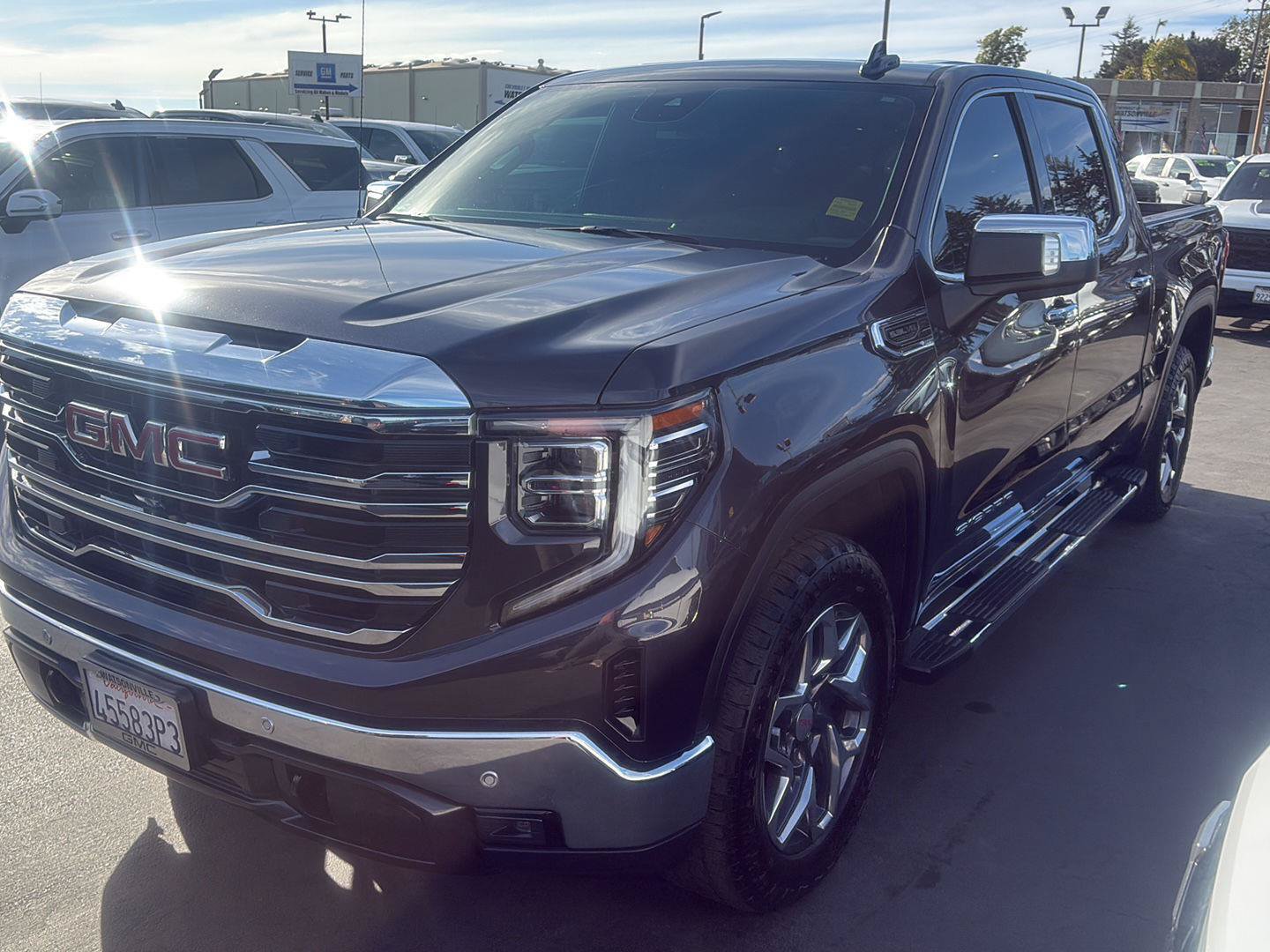 Used 2022 GMC Sierra 1500 SLT w/ SLT Premium Plus Package AWD/4WD image 6