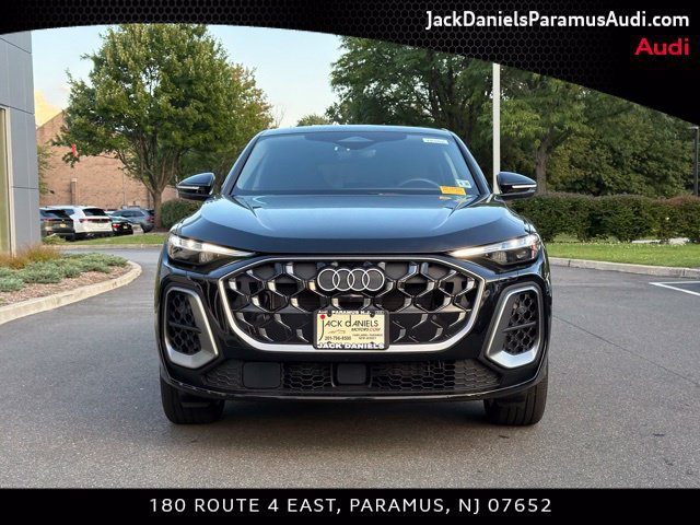 Certified 2025 Audi Q5 Premium Plus w/ Premium Plus AWD/4WD image 2