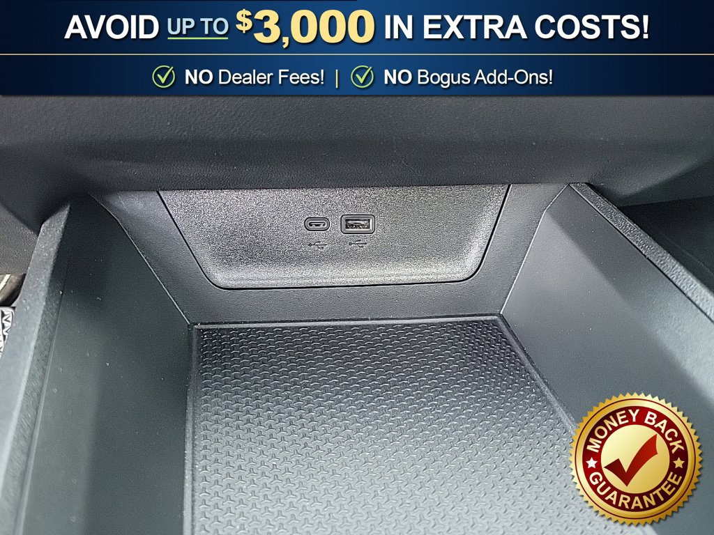 Used 2026 Chevrolet Equinox LT w/ Convenience Package II FWD image 26